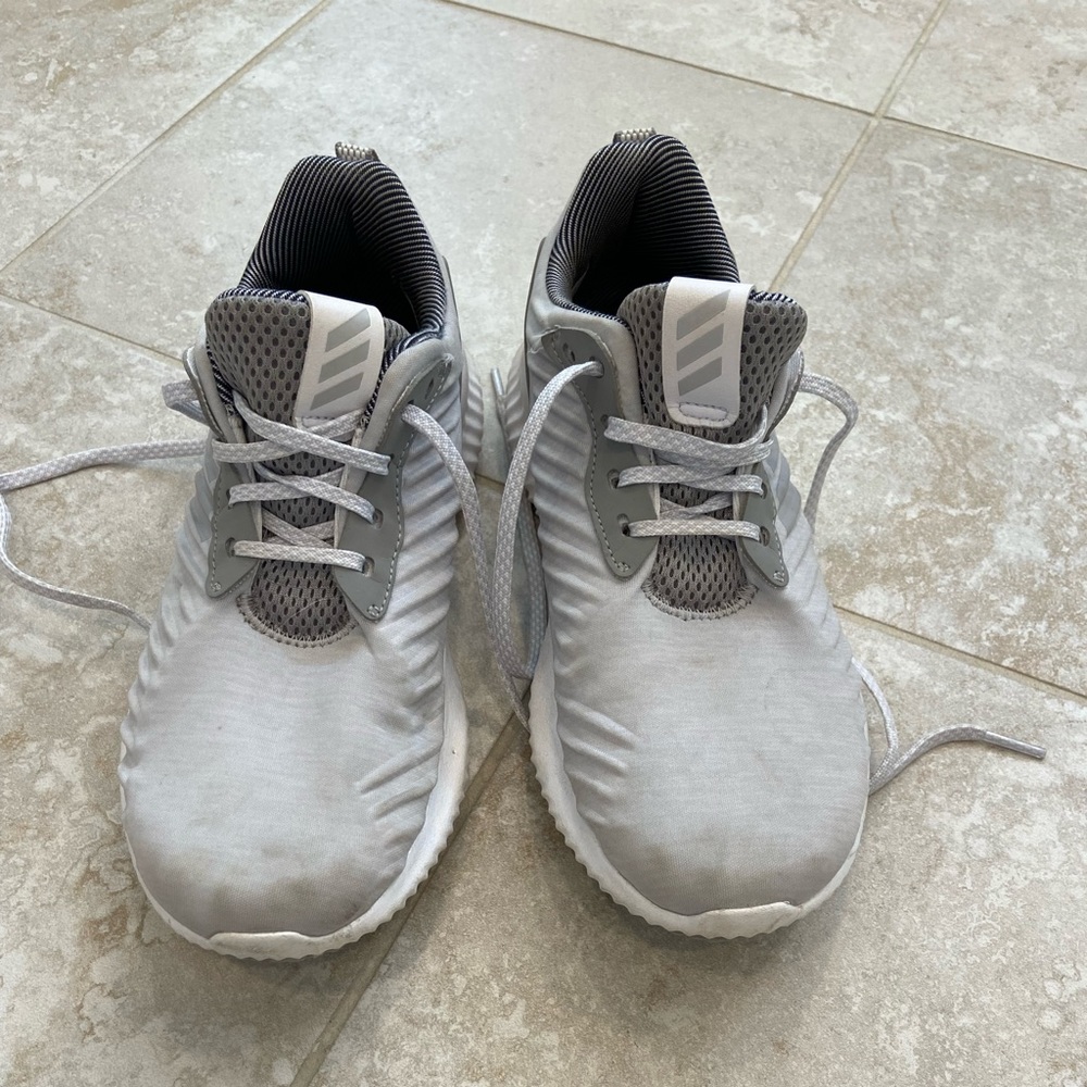 Womens Adidas Alphabounce Shoe
